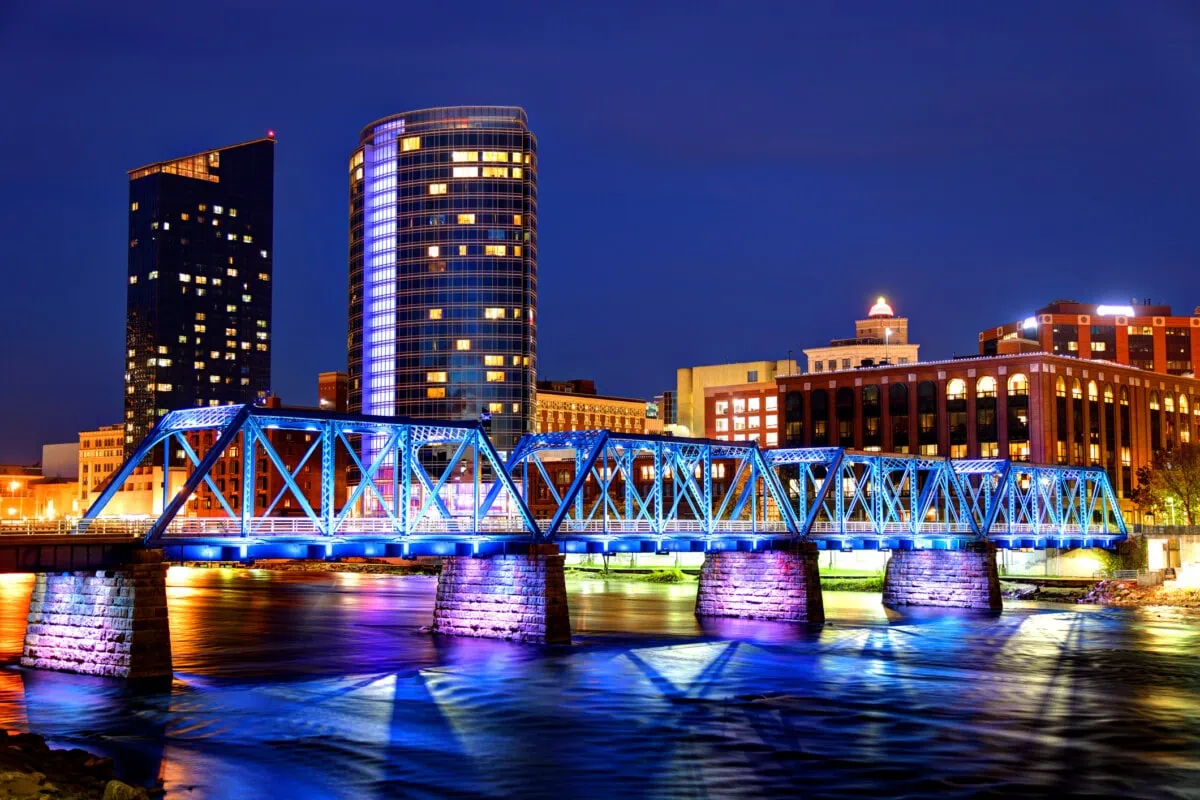 image of the blue bridge in Grand Rapids